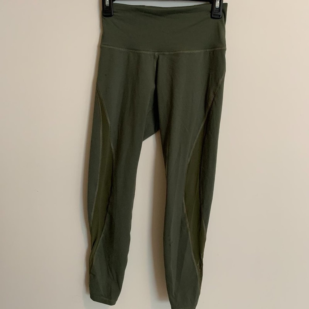 Old Navy Active Womens Size XS  Elevate Legging Olive Green Go Dry Sheer Detail